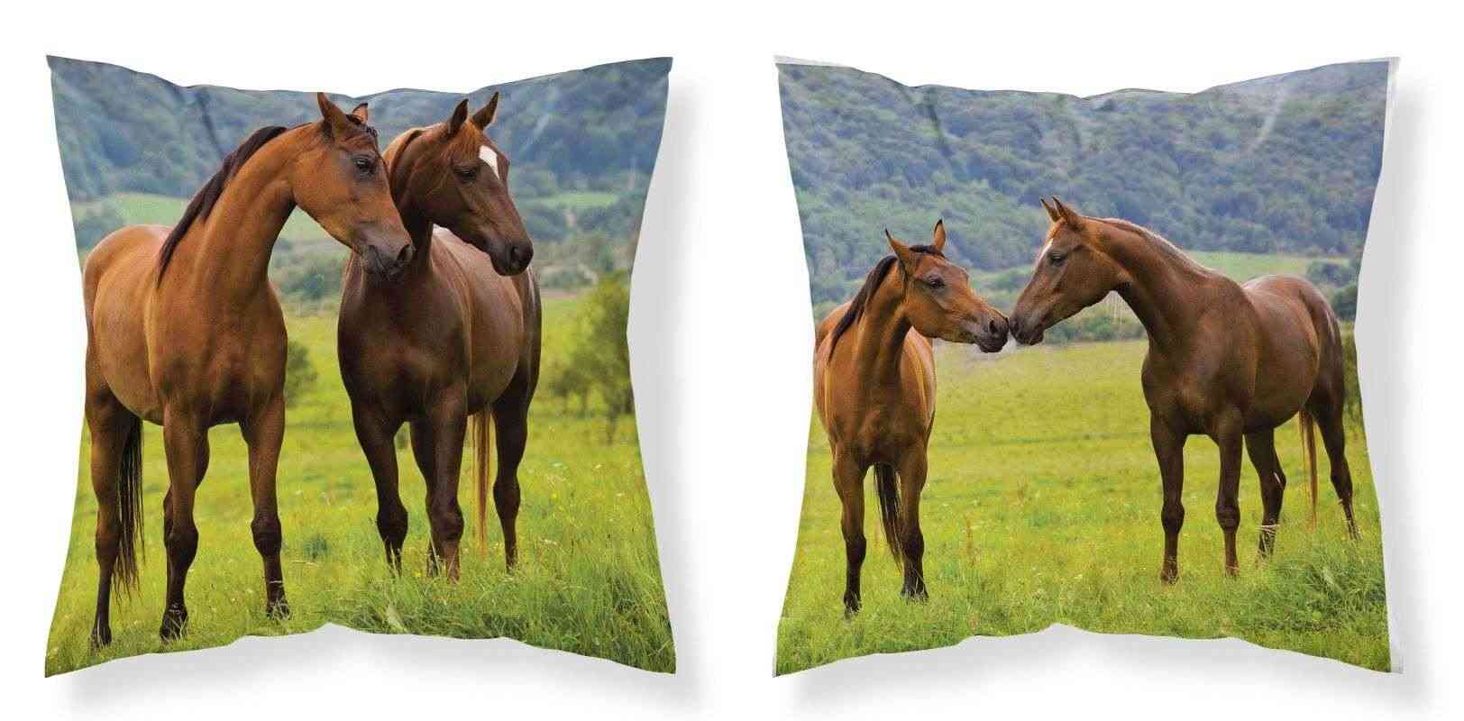 Povlak na polštářek Koně na louce micro 40x40